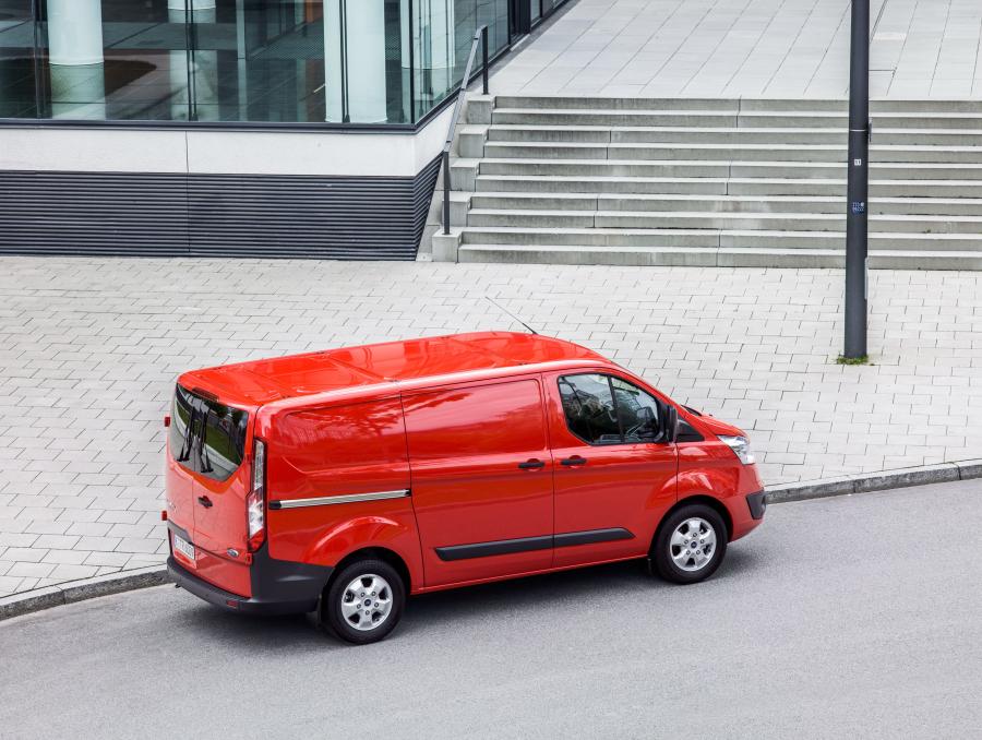  Ford Transit Custom EcoBlue 2016 года  (фото 5 из 16)